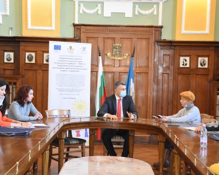 Набират 40 специалисти в социалната сфера в Пловдив