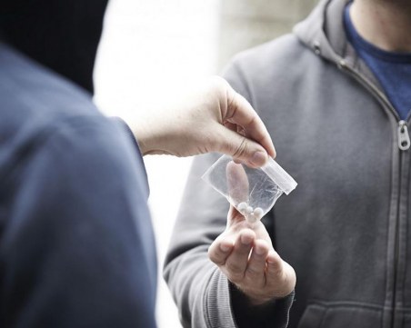 Намериха кокаин и марихуана в дома на 23-годишен в Пловдив