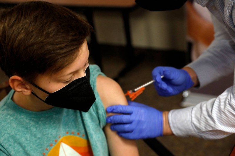 До дни България може да започне да ваксинира срещу COVID-19