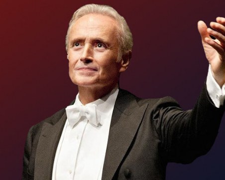 Румен Радев удостои Хосе Карерас с почетен знак