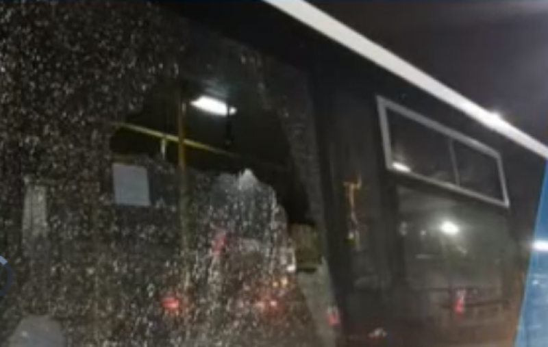 Стрелба по три автобуса от градския транспорт в Пловдив тази