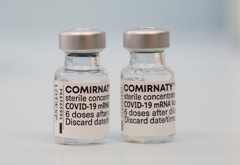 Европейската комисия договори допълнителни количества от Covid ваксината на Пфайзер“/“Бионтех