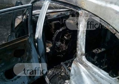Лек автомобил Ауди изгоря снощи в Първомай Инцидентът е станал