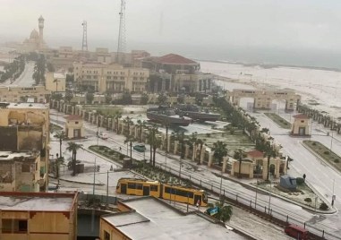 Сняг заваля в Александрия за първи път от 10 години