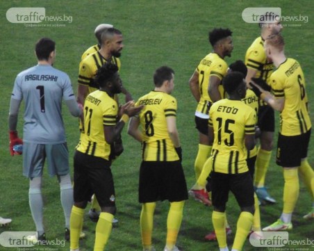 Ботев ще играе две престижни контроли в Дубай