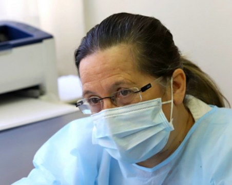 Д-р Николова: Неваксинираните не са неграмотни, а се страхуват от ваксината