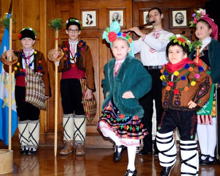 Коледарчета наричаха за здраве в Община Пловдив 