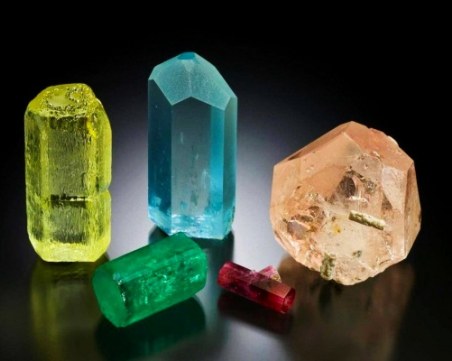 Скритите послания: Мистичните свойства на Берилите