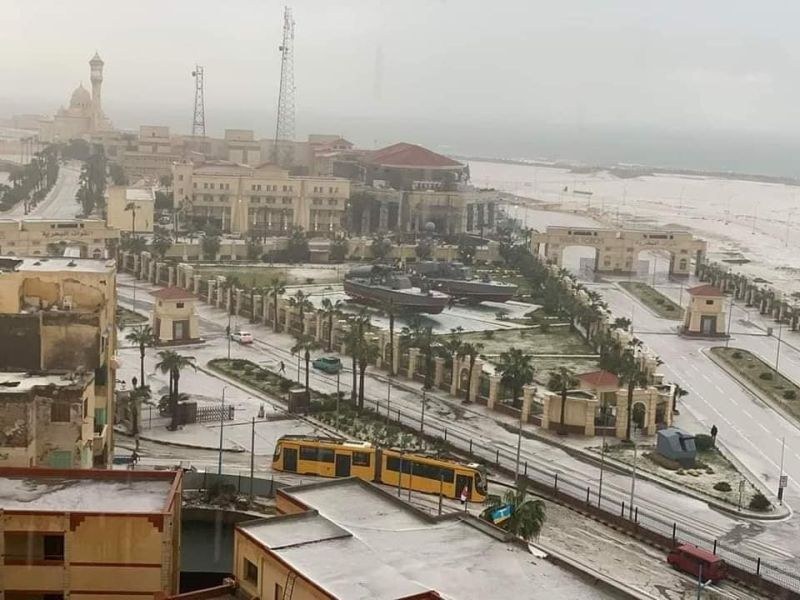 Сняг заваля в египетски град за първи път от 10 години насам
