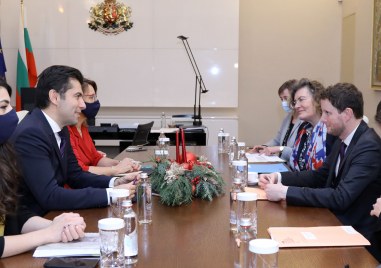 Министър председателят Кирил Петков проведе среща с държавния секретар по европейските