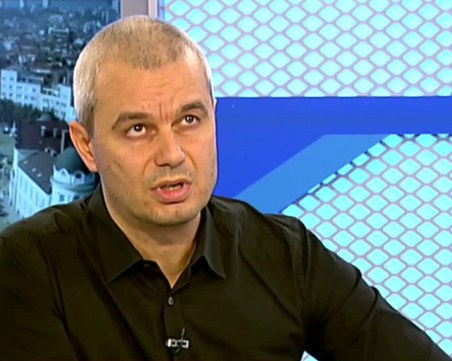 Костадинов: Приеме ли се зеленият сертификат за депутатите, влизаме с нашите избиратели в НС