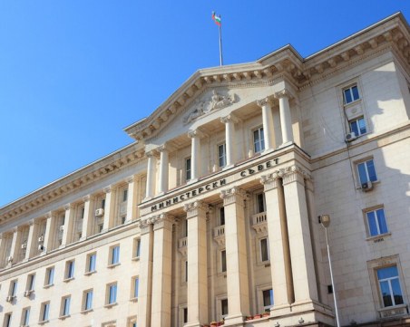 Петков назначи 13 заместник-министри