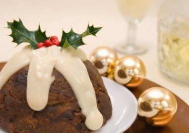 Днес ще ви представим един разкошен коледен пудинг който обещава