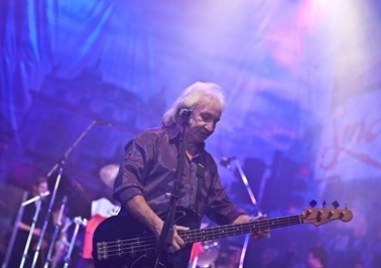 След кратко боледуване почина 70 годишният легендарен басист на Smokie Тери
