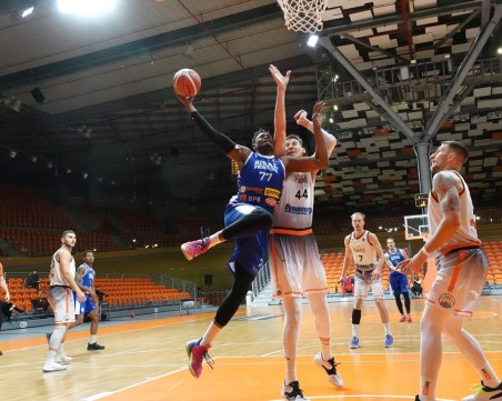 Академик загуби с четири точки от Сигал Прищина в 