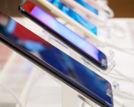 КЗП проверява повишаването на цените от мобилните оператори