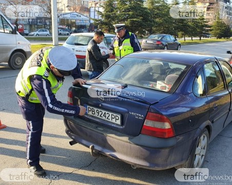 Пред очите на новия шеф на КАТ-Пловдив: Заловиха пиян зад волана, свалиха му номерата