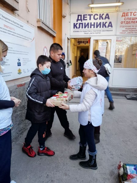 Пандемията не попречи на хората с добри сърца да зарадват