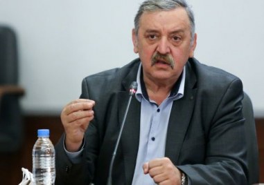 Омикрон се бори с бустер заяви проф Тодор Кантарджиев консултант