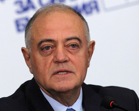 Атанас Атанасов: Заради ДБ освободиха ДС съветниците от Външно, министърът дължи отговори