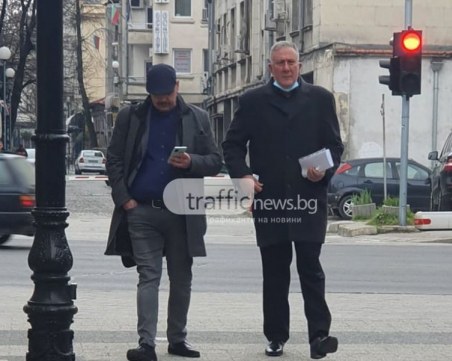 Крадецът, опитал да обере дома на д-р Димитров, бил пиян и заспал на стълбите на къщата