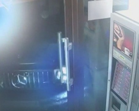 Мъж се опита да нахлуе с джипа си в заведение в Студентски град