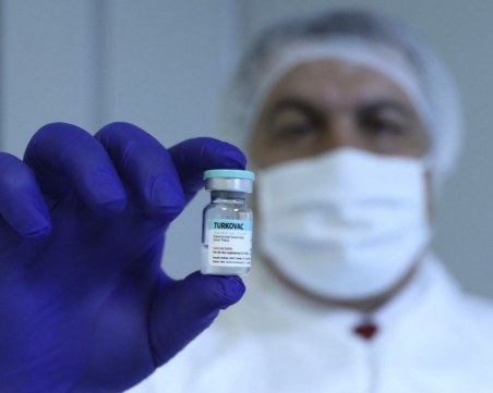 Турция започна масово производство на собствена ваксина срещу COVID-19