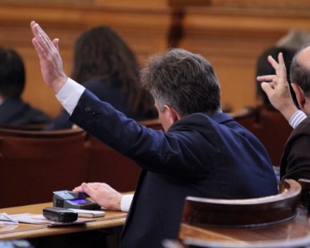 Удължават с една година намаленото ДДС за ресторантьори и хотелиери