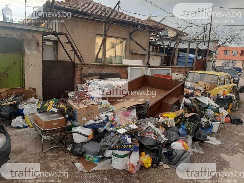 Мъжът, превърнал улица и тротоар в Остромила в бунище, бил агресивен и не давал да се събира боклука ОБНОВЕНА*