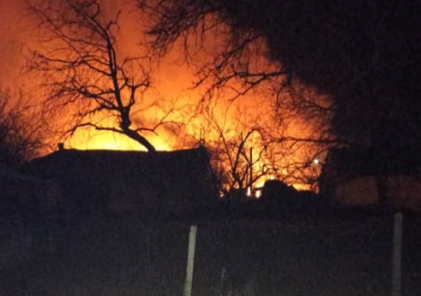 Пожар горя във фабриката за пелети в село Дунавци Старозагорско Сигналът