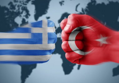Гърция продължава да се въоръжава усилено в опит да постигне