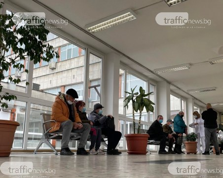 COVID кризата в цифри: 1033 нови случая, 72 в Пловдив