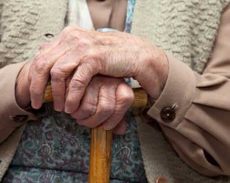 Какво е мнението на пенсионерите за стимула от 75 лева за ваксинация