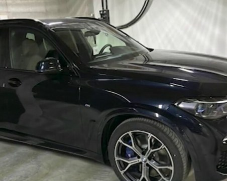 Задържаният за кражбата на джипа на Росен Плевнелиев остава в ареста