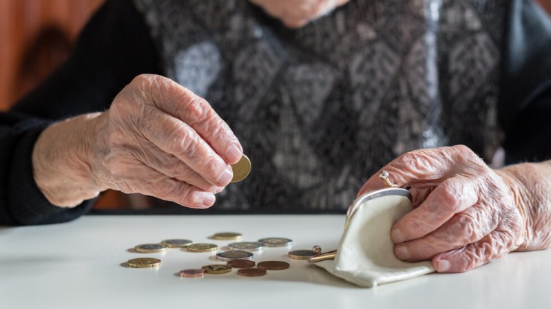 Кои са ощетени при изчисляването на новите пенсии