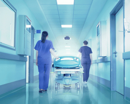 Спасиха родилка, изпаднала в клинична смърт по време на секцио