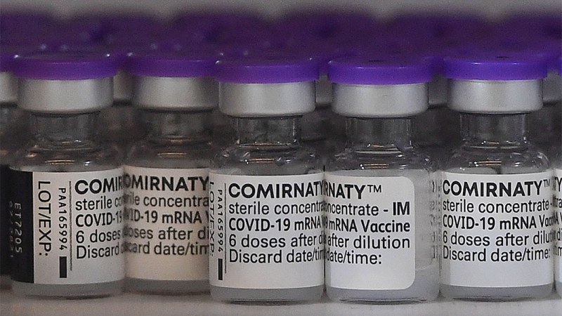 Израелска болница приложи 4-та доза от ваксината срещу Ковид-19 на