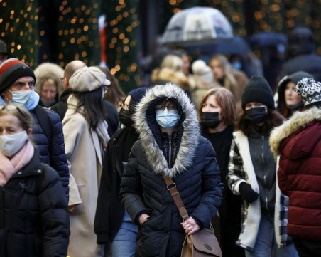 Нови COVID рекорди в Европа! Италия с над 78 000 заразени, Великобритания - 130 000, Франция - 179 807