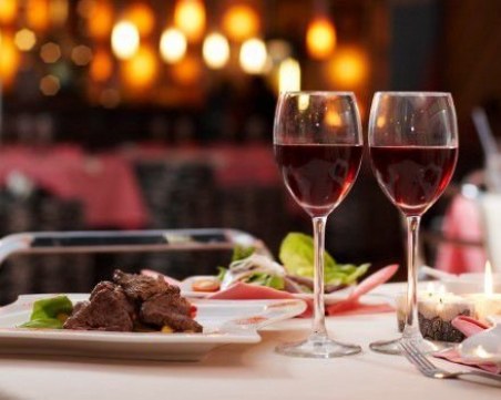 За какво харчат най-много българите? Храни и напитки в челото, образование – на последно място