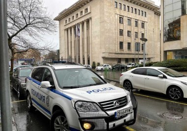 Полиция извършва претърсвания и изземвания на документи от Община Бургас