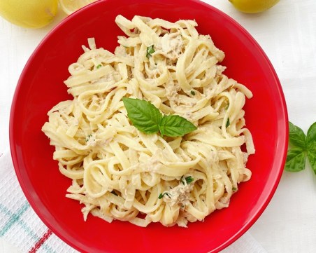 Талиатели със сметана и риба тон