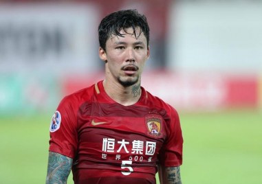 Китайските власти забраниха на футболистите да си правят татуировки съобщи