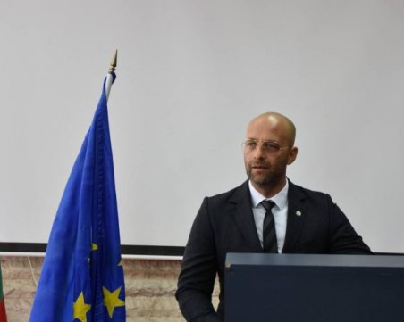 Най-младият професор в Академията на МВР стана съветник в парламента