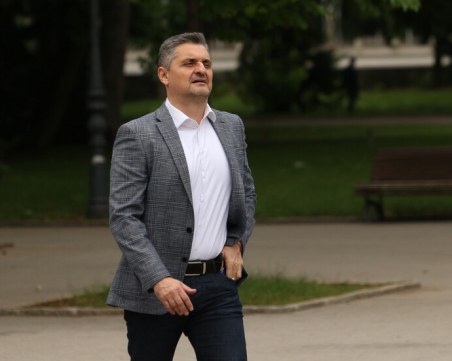 Националният съвет на БСП изключи Кирил Добрев от партията