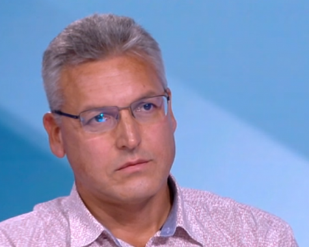 Жаблянов: Как Корнелия Нинова изключва членове на партията, след като е в оставка