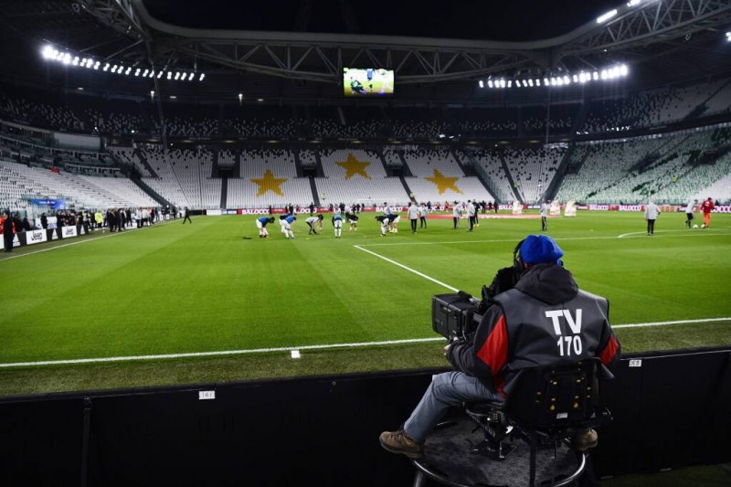 Италия въведе нови ограничения по стадионите