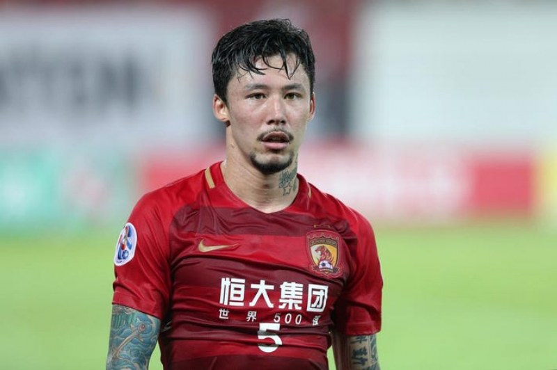 Китай забрани на футболистите да си правят татуировки