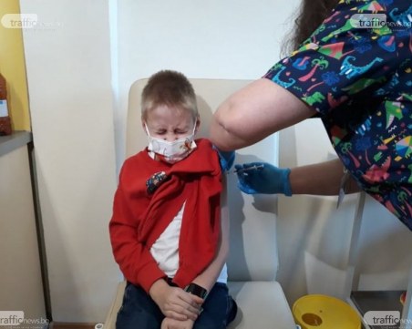 863 774 деца в Испания вече са ваксинирани с първа доза