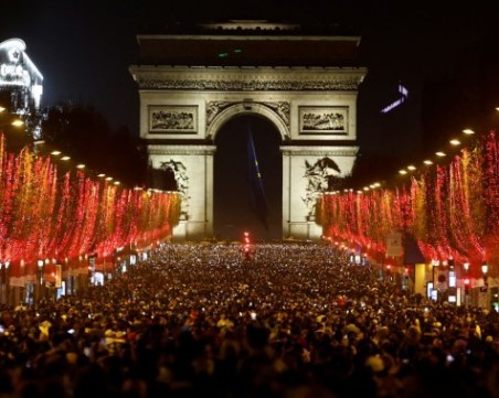 Омикрон попари новогодишните тържества по цял свят