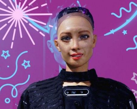 Роботът София с поздрав за Нова година: Обичам ви всички толкова много!